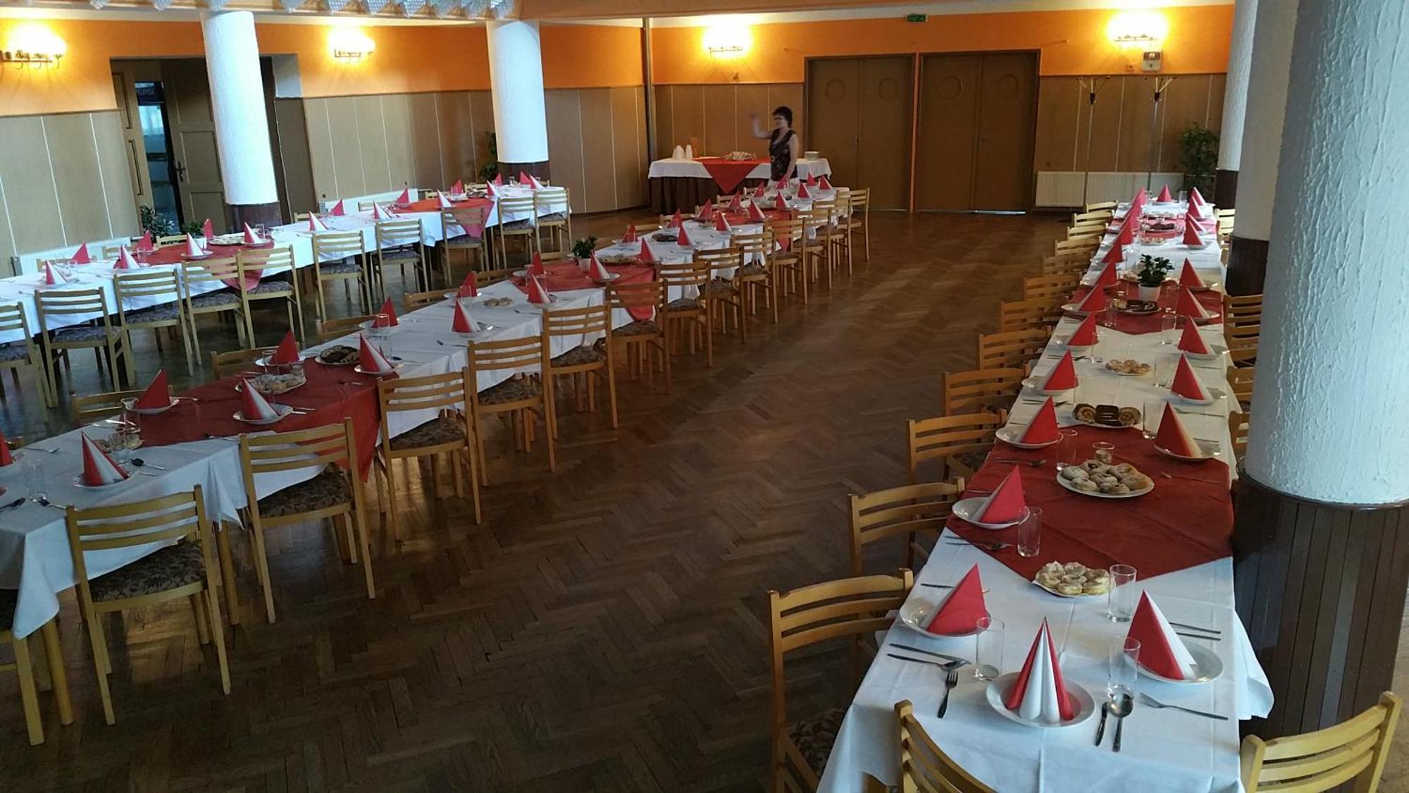 Hotel Morava Jevíčko Extérieur photo