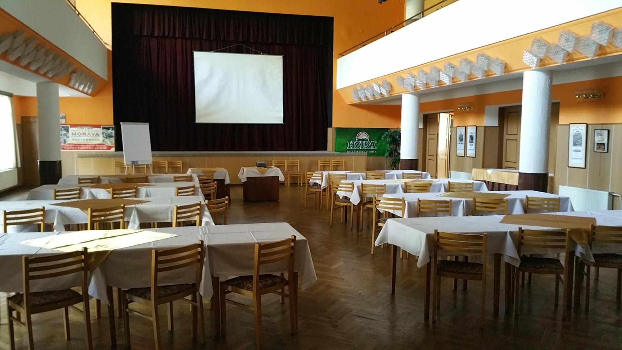 Hotel Morava Jevíčko Extérieur photo